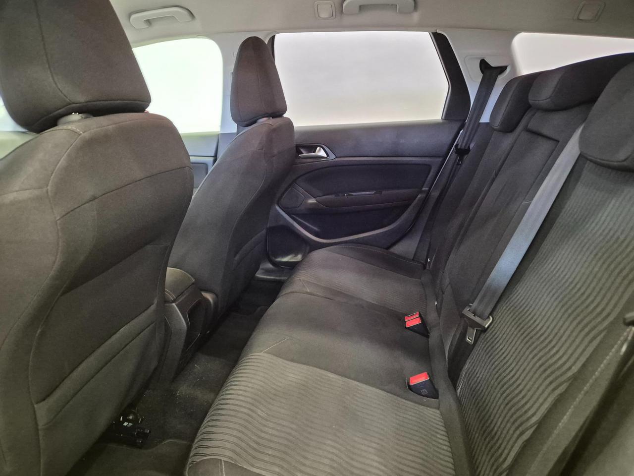 Peugeot 308 SW 1.6 bluehdi Active s&s 120cv - UNIPROPRIETARIO - NEOPATENTATI - Sens. Park - Clima