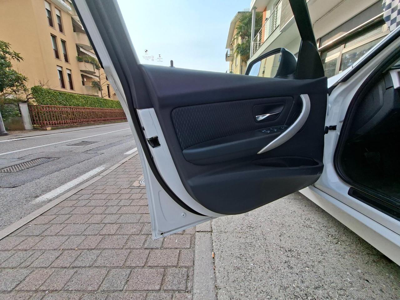 BMW Serie 3 Touring 320d Touring Business Advantage auto