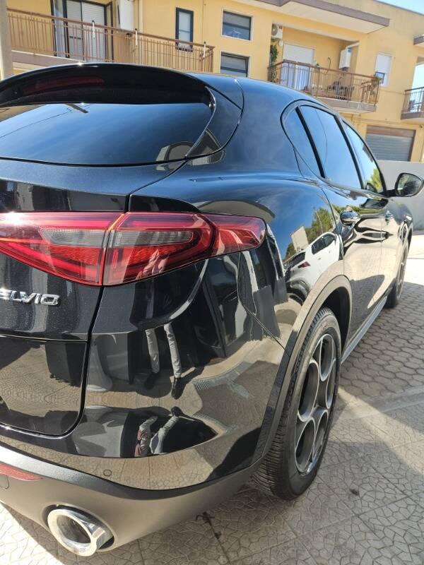 Alfa Romeo Stelvio 2.2 t Super rwd 160cv auto