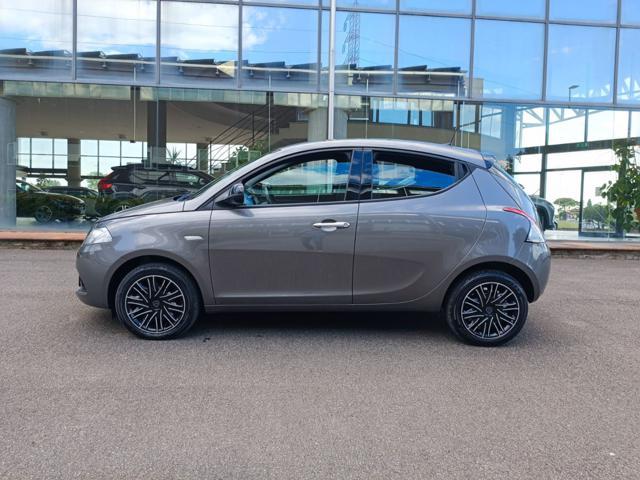 LANCIA Ypsilon 1.0 FireFly 5 porte S&S Hybrid Silver Plus