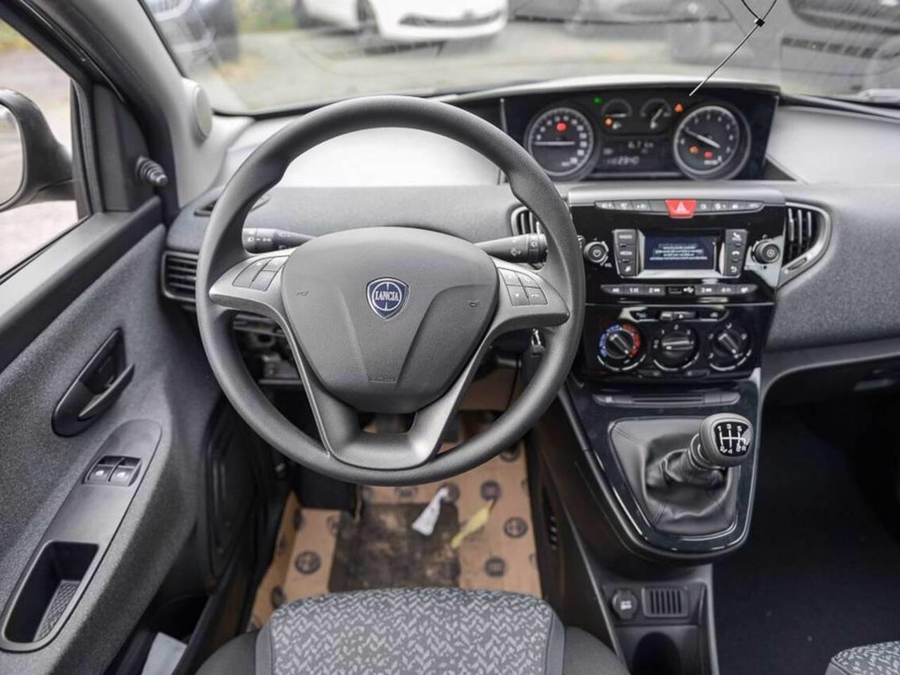 LANCIA Ypsilon III 2021 - Ypsilon 1.0 firefly hybrid Silver s&s 70cv