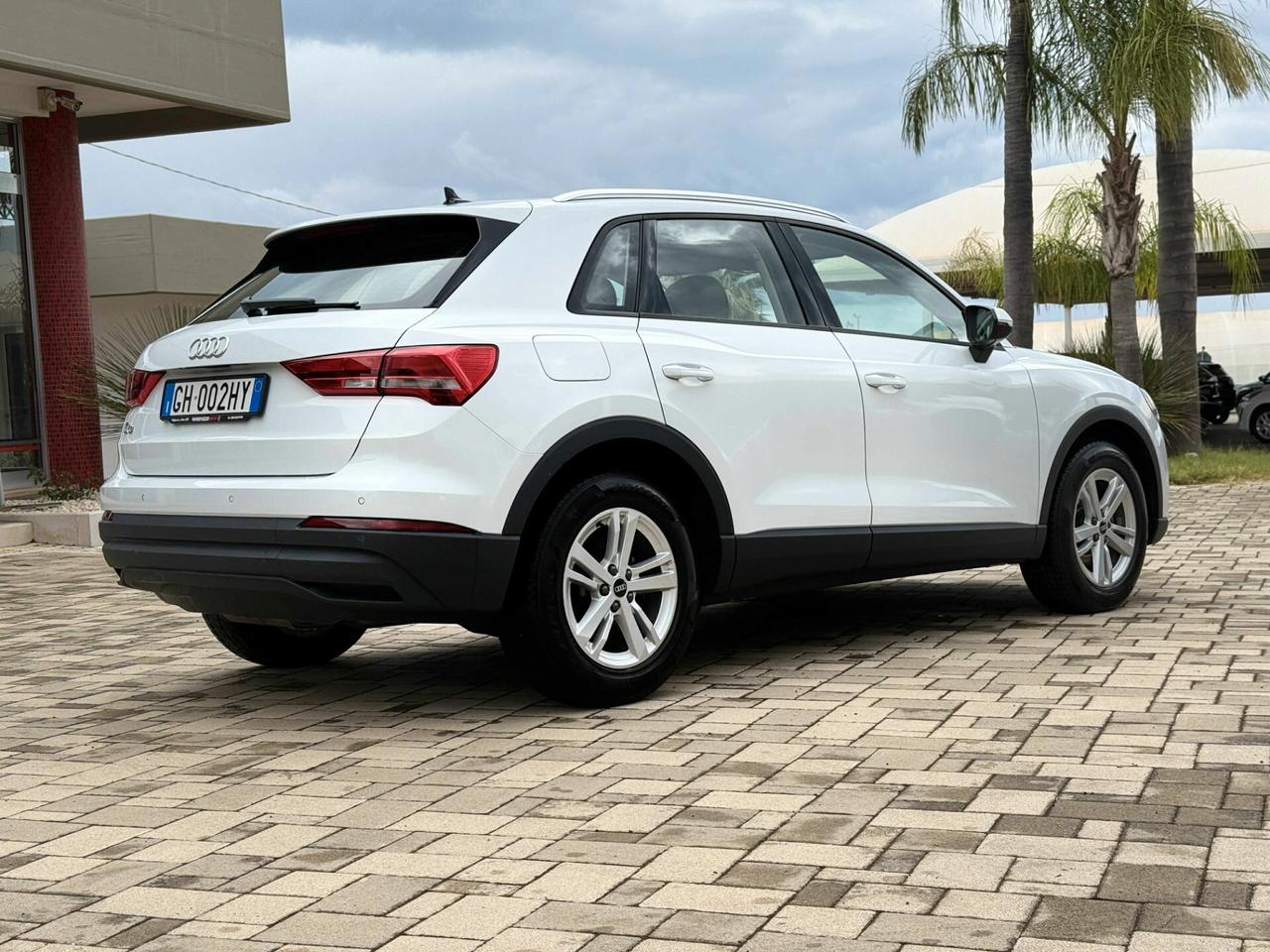 Audi Q3 35 TDI S tronic Business
