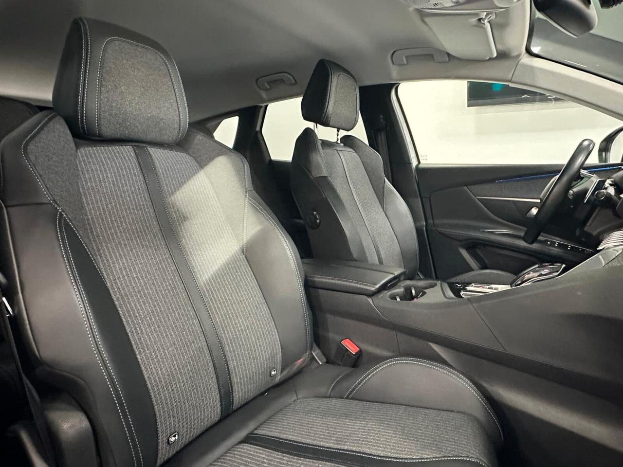 Peugeot 3008 BlueHDi 130 S&S EAT8 Allure