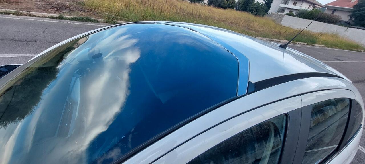 C3 EXCLUSIVE TETTO ZEN IN VETRO 1,4 DIESEL 70 CV NAVIGATORE TELEFONO SENSORI FULL IMPECCABILE
