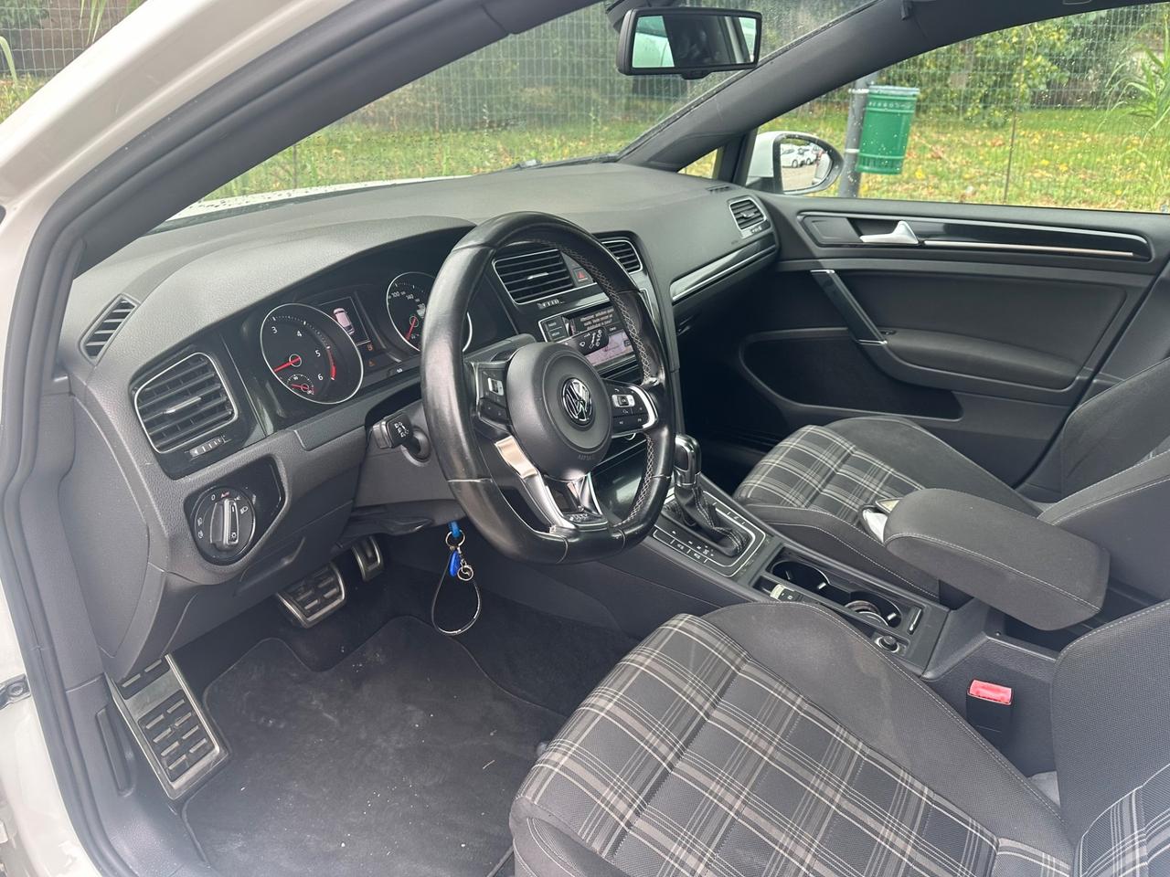 Volkswagen Golf 2.0 TDI DSG 3p. Highline BlueMotion Technology