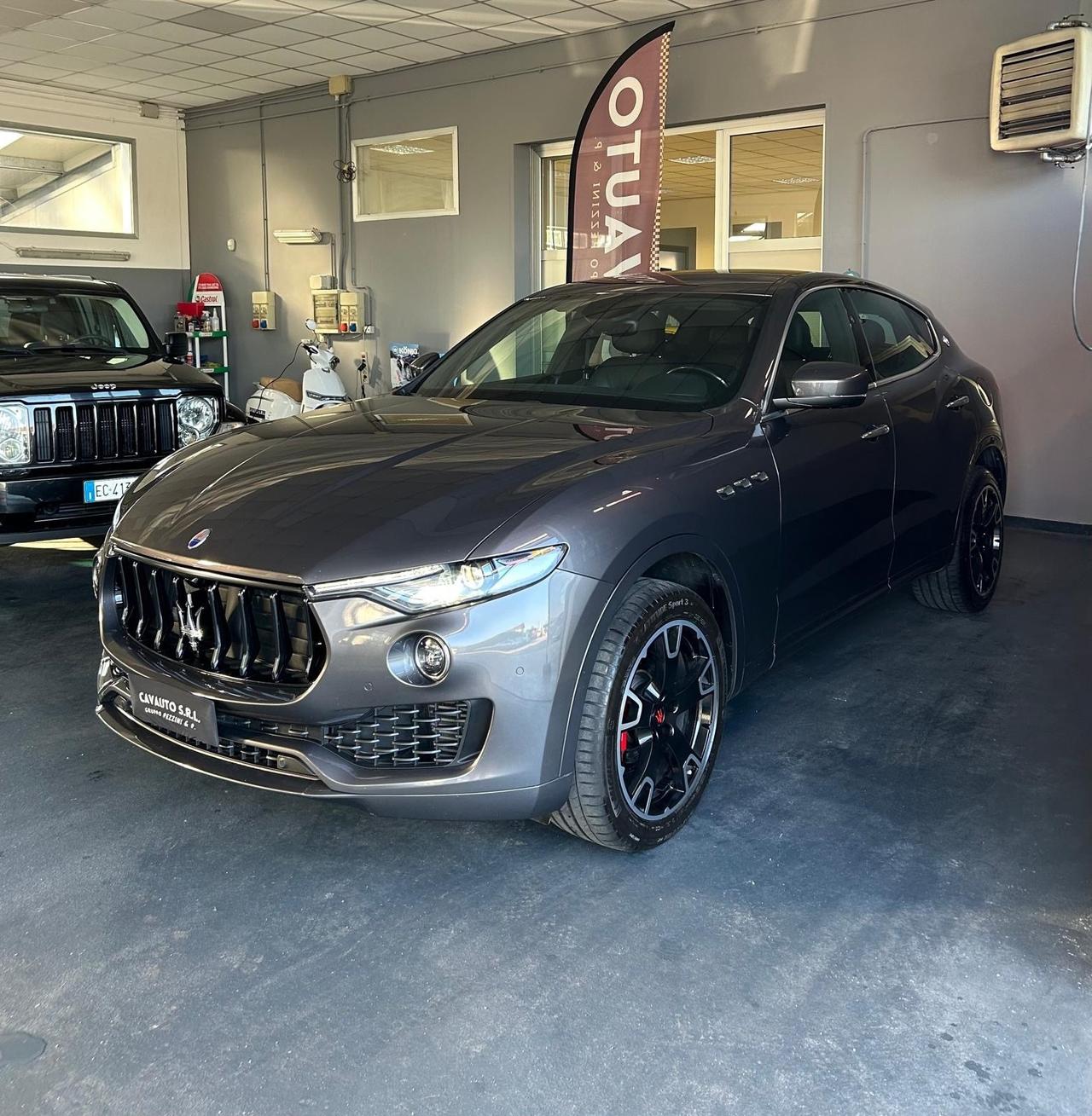 Maserati Levante V6 Diesel 250 CV AWD Gransport