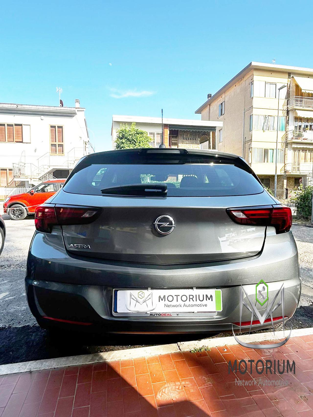 Opel Astra ULTIMATE 122CV