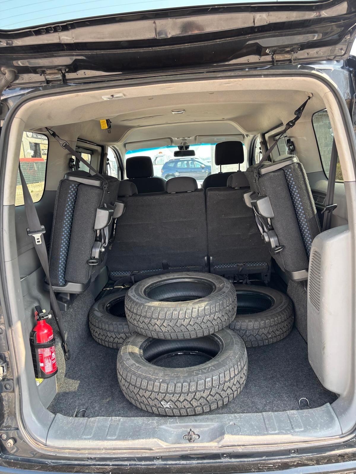 Nissan NV200 EVALIA 1.5 dCi 90CV Bus 7 POSTI CON GANCIO TRAINO UNICO PROPRIETARIO