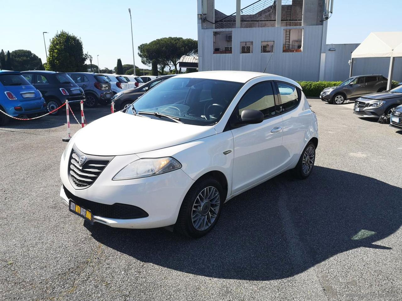 LANCIA Ypsilon 1.2 69 CV 5p. Elle RATE AUTO MOTO SCOOTER
