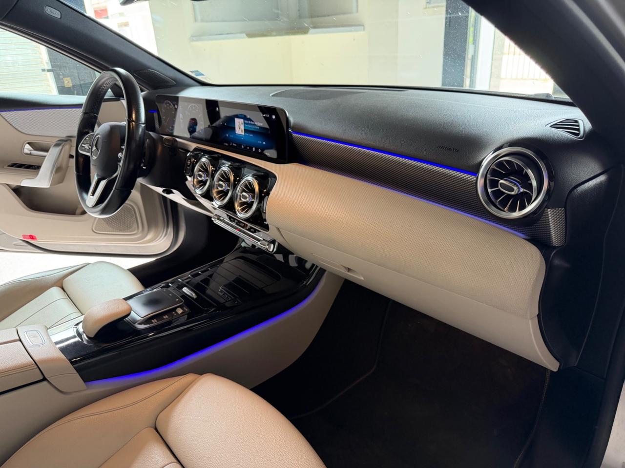Mercedes-benz A 250 e hybrid EQ Premium