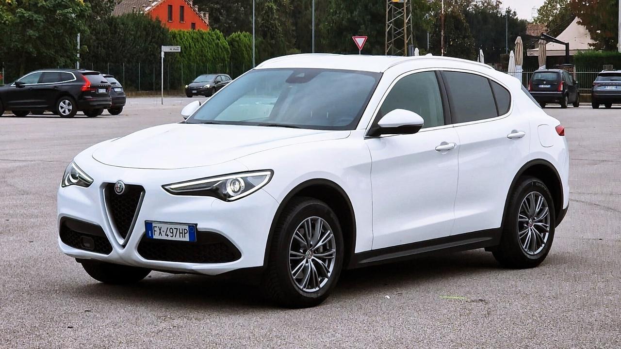 Alfa Romeo Stelvio 2.2 Turbodiesel 190 CV AT8 Q4 B-Tech