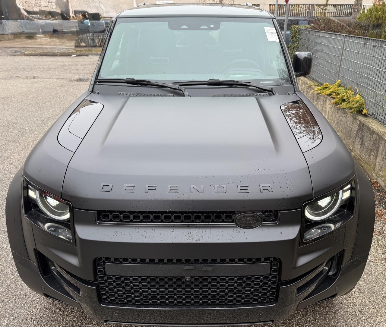 Land Rover Defender 110 4.4 V8 635 CV AWD Auto OCTA Black