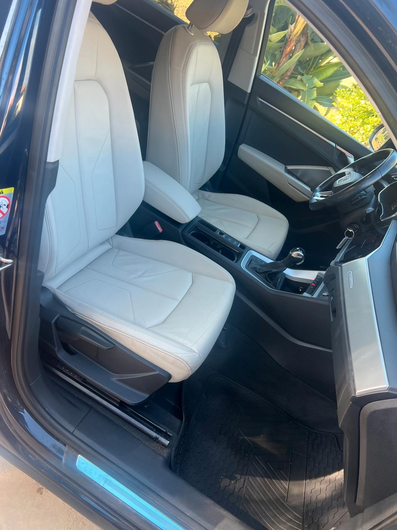 Audi Q3 40 TDI quattro S tronic Business Advanced