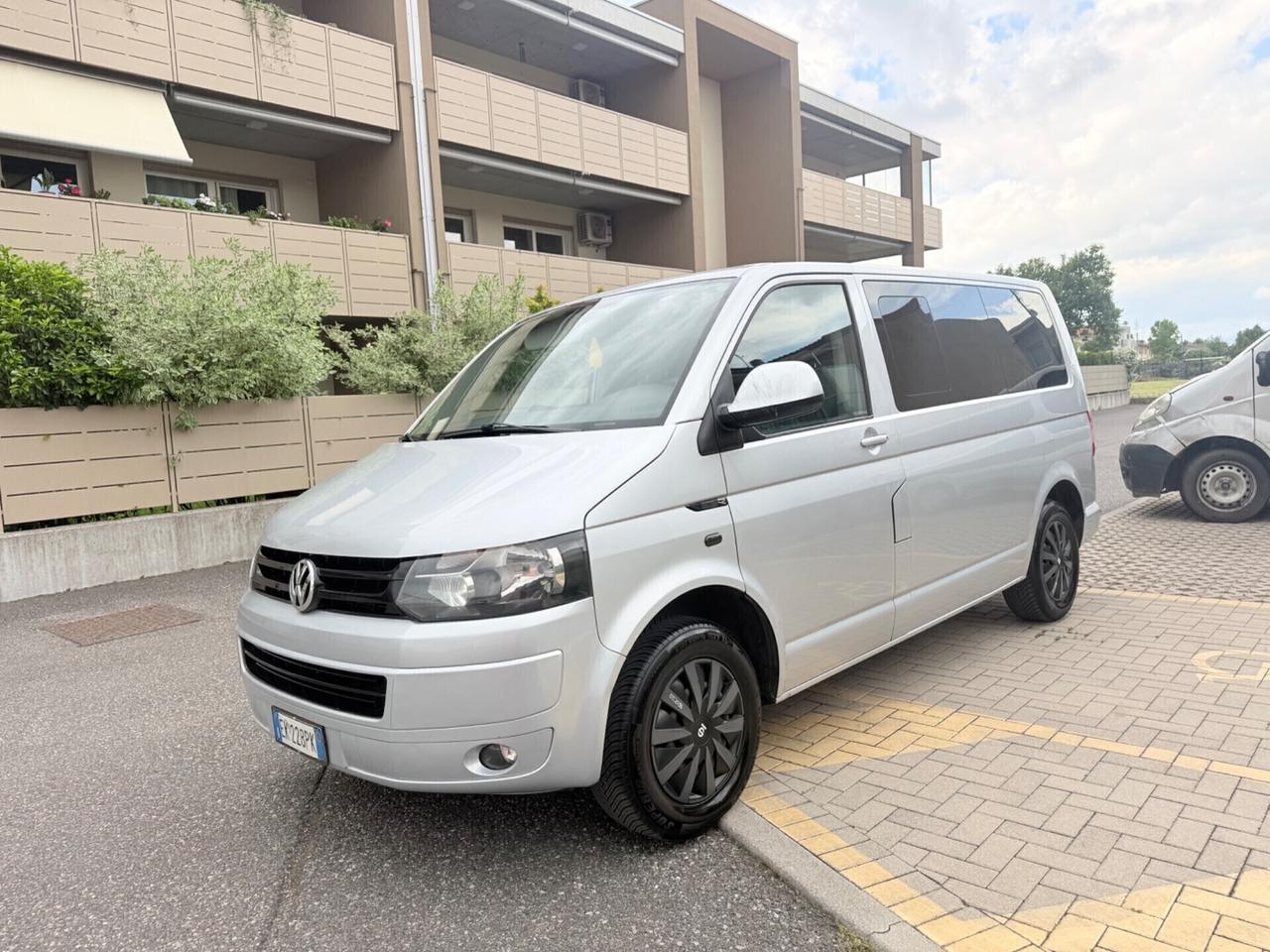 Volkswagen Multivan 2.0 TDI 140CV 9 posti