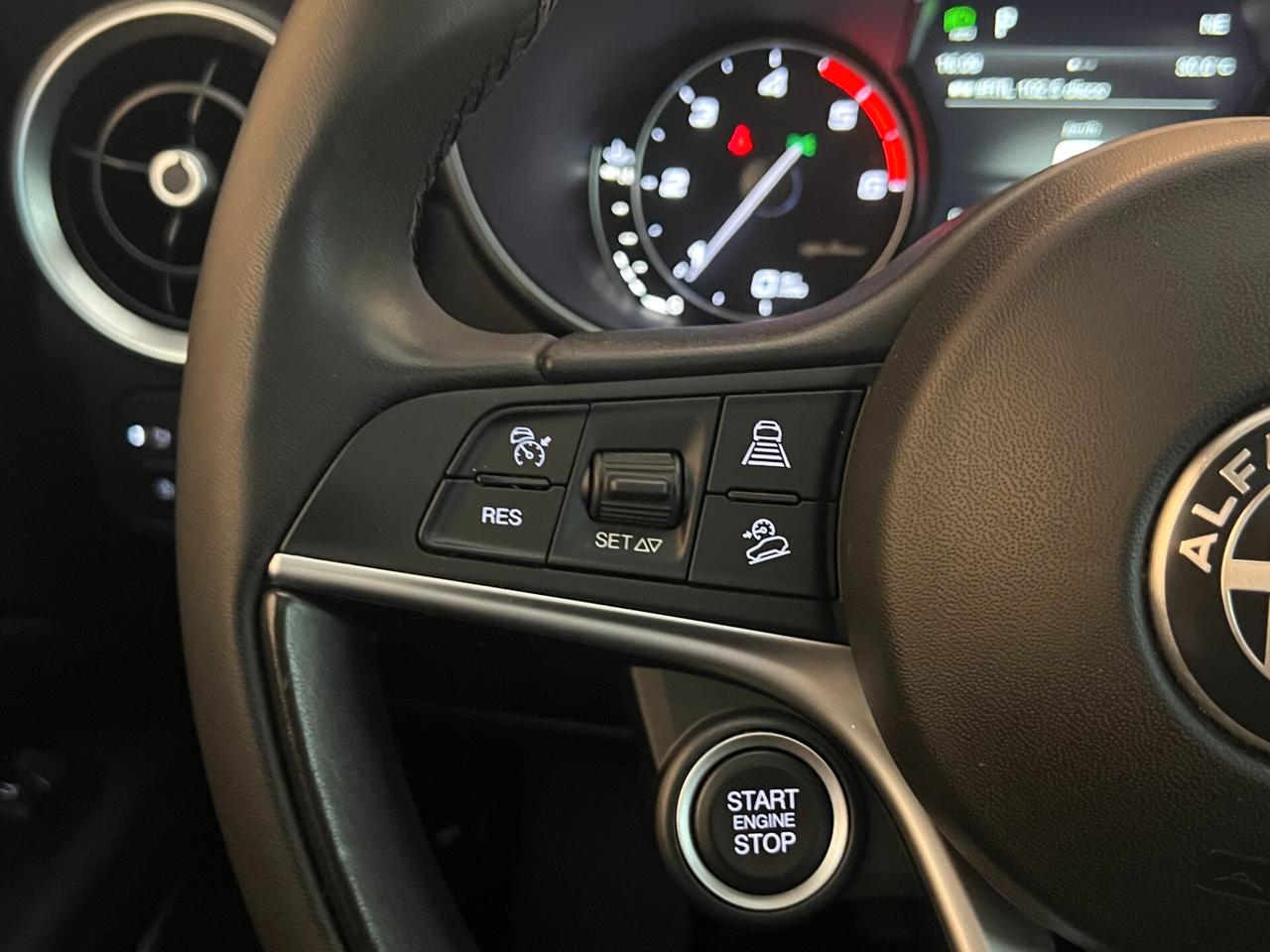 Alfa Romeo Stelvio 2.2 Turbodiesel 180 CV AT8 RWD Business