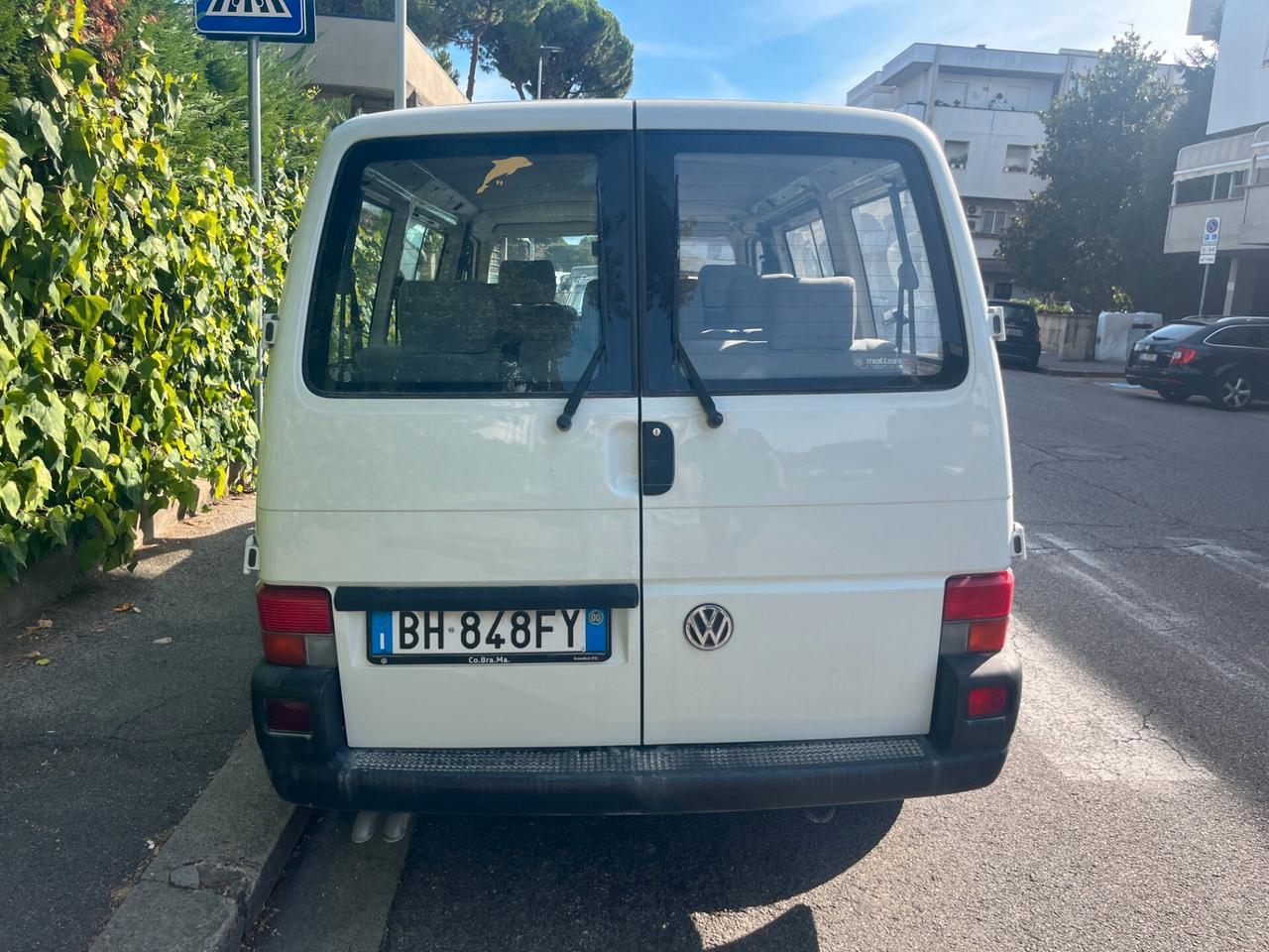 Volkswagen Transporter 2.5 TDI/88CV 9 posti autovettura