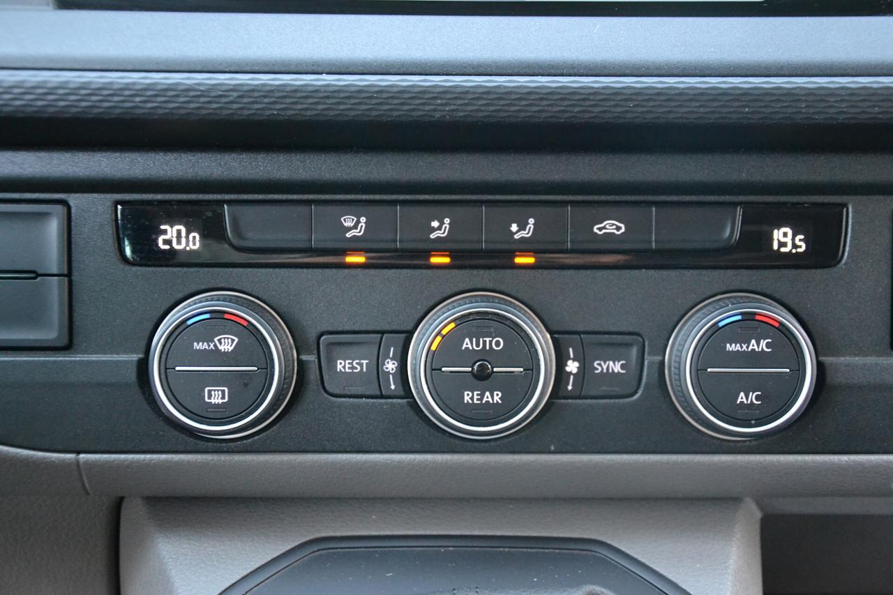 Volkswagen Caravelle 2.0 TDI 150CV DSG CONFORTLINE 8 POSTI *PREZZO VERO