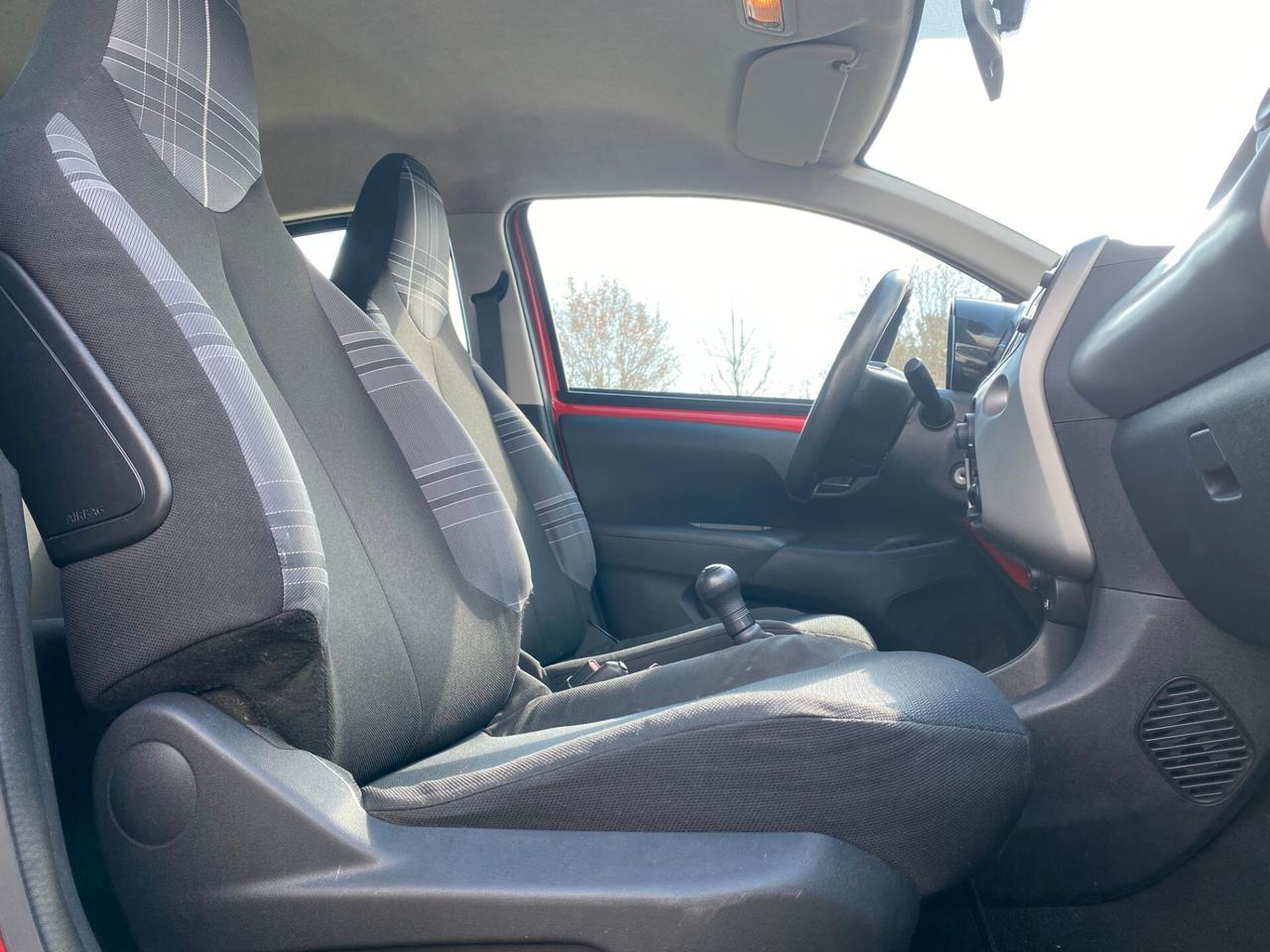 PEUGEOT - 108 - VTi 68 5p. - NEOPATENTATI - FINANZIABILE