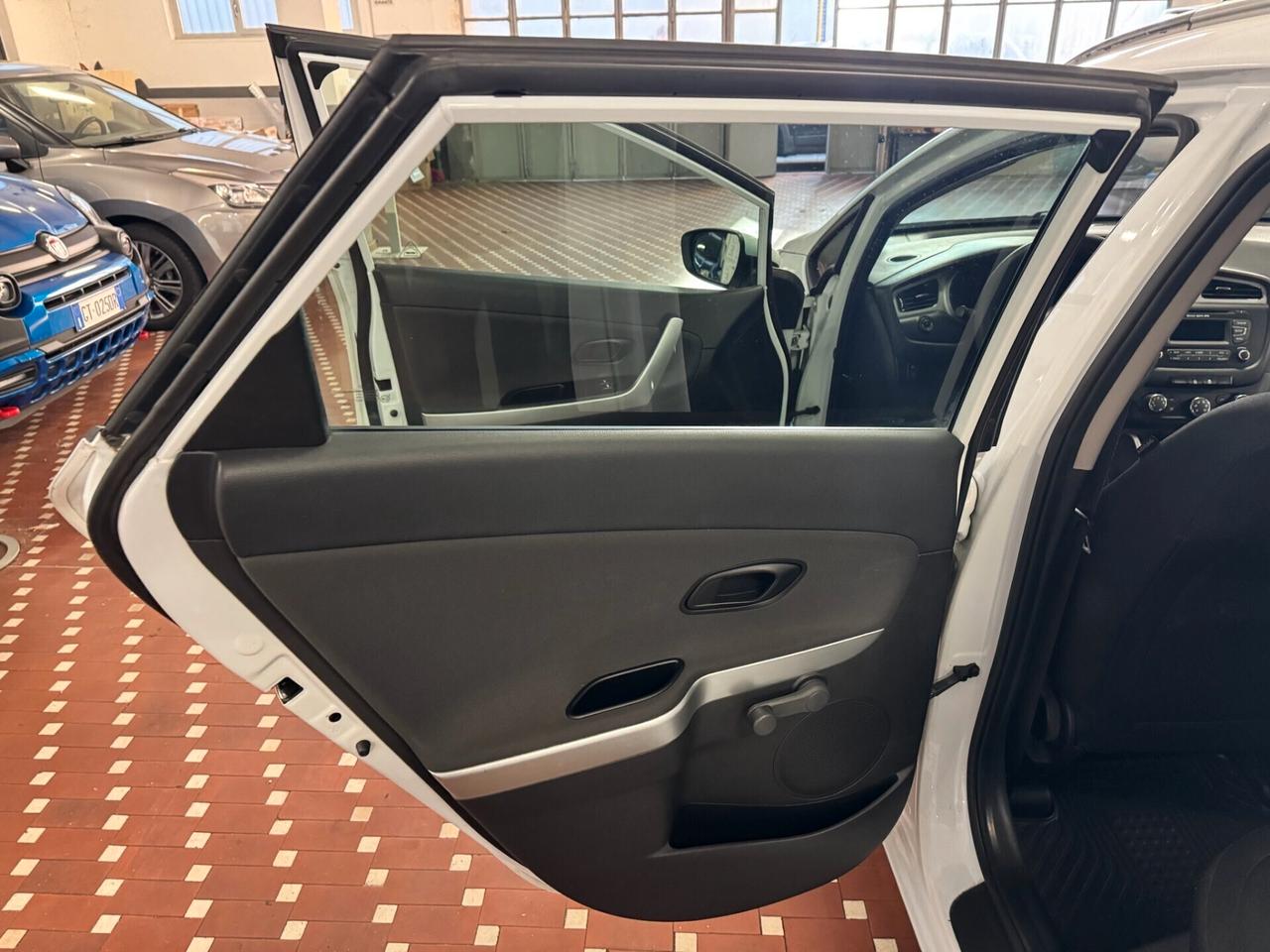 Kia Ceed cee'd 1.4 CVVT SW Cool - UNICO PROPRIETARIO