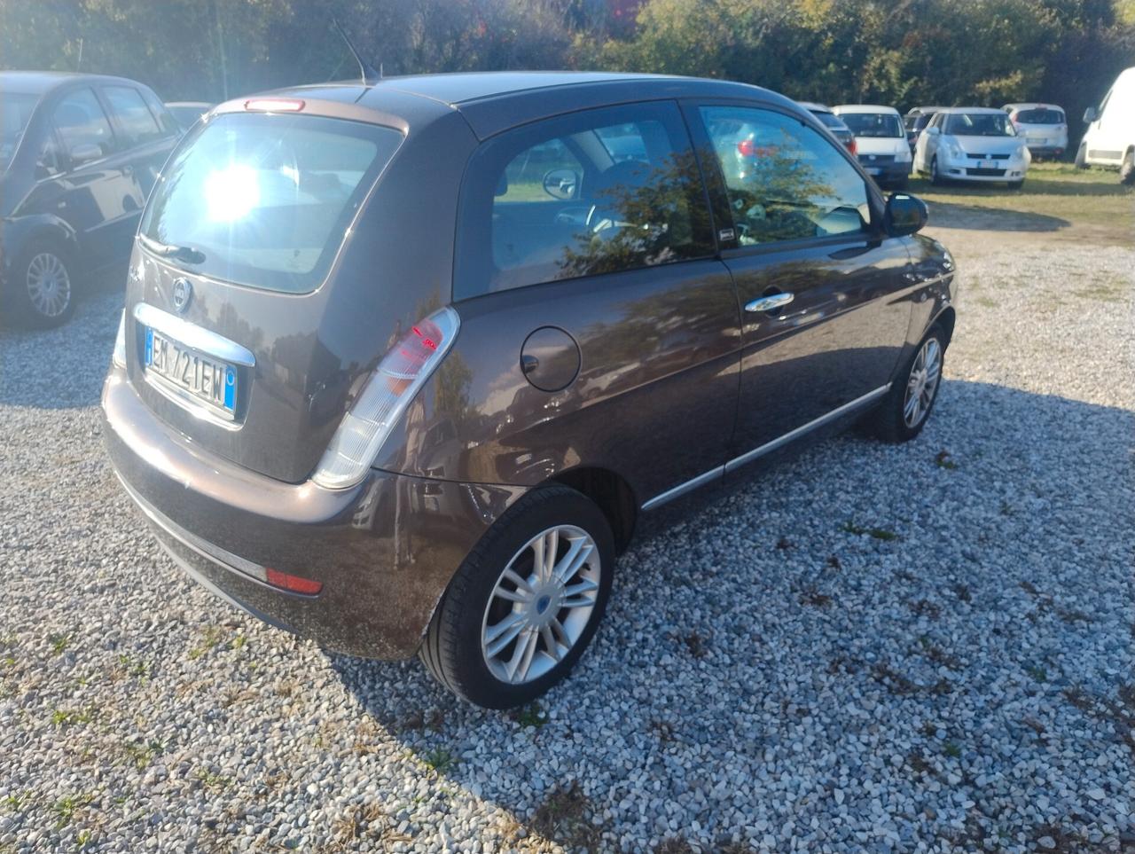 Lancia Ypsilon 1.2 69 CV Platinum