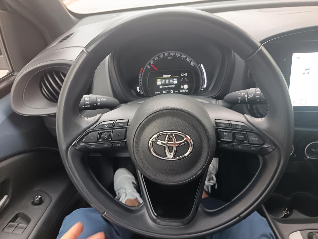 Toyota Aygo X 1.0-72 CV Active S-CVT Automatica