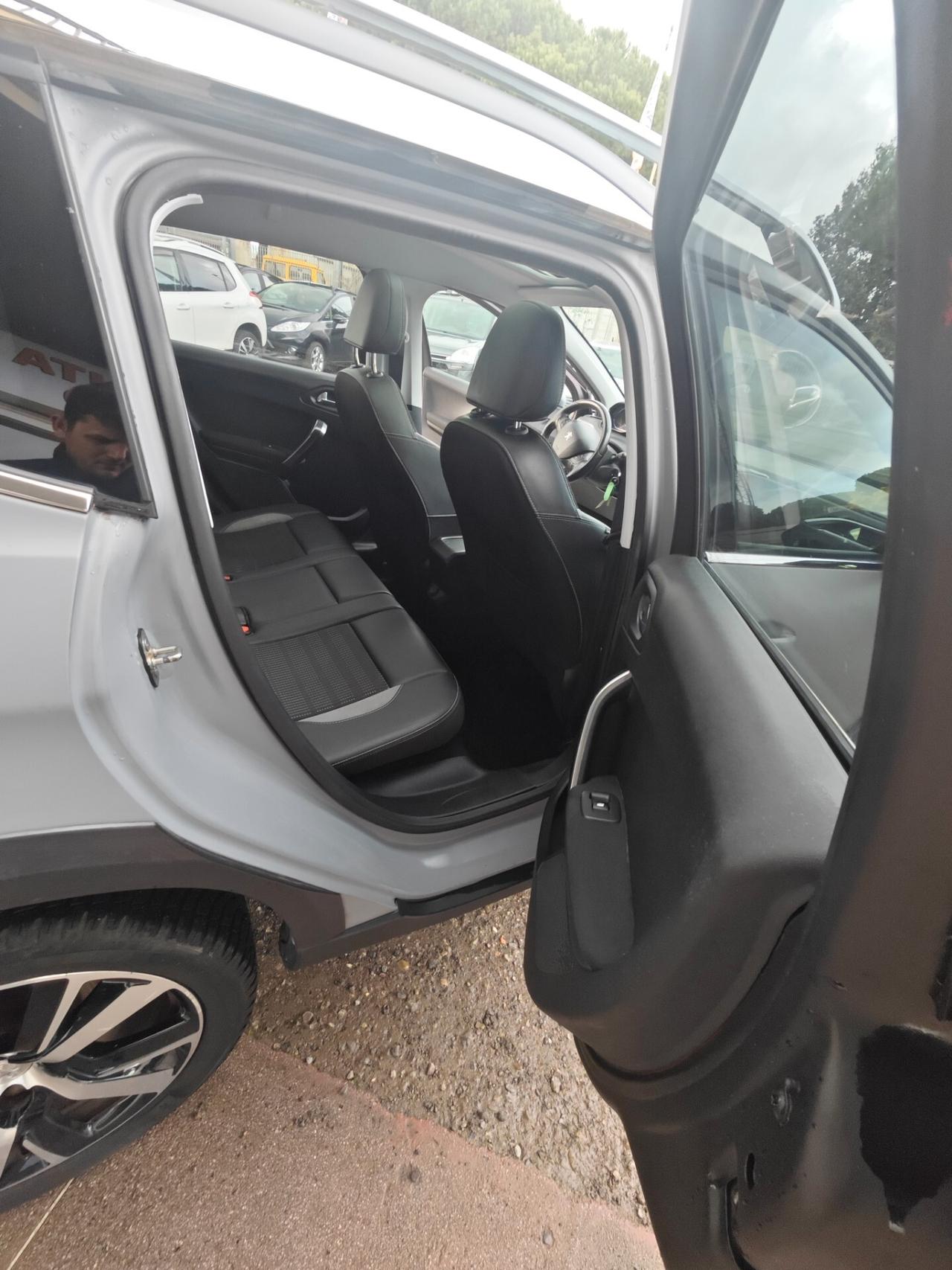 Peugeot 2008 BlueHDi 100 Allure