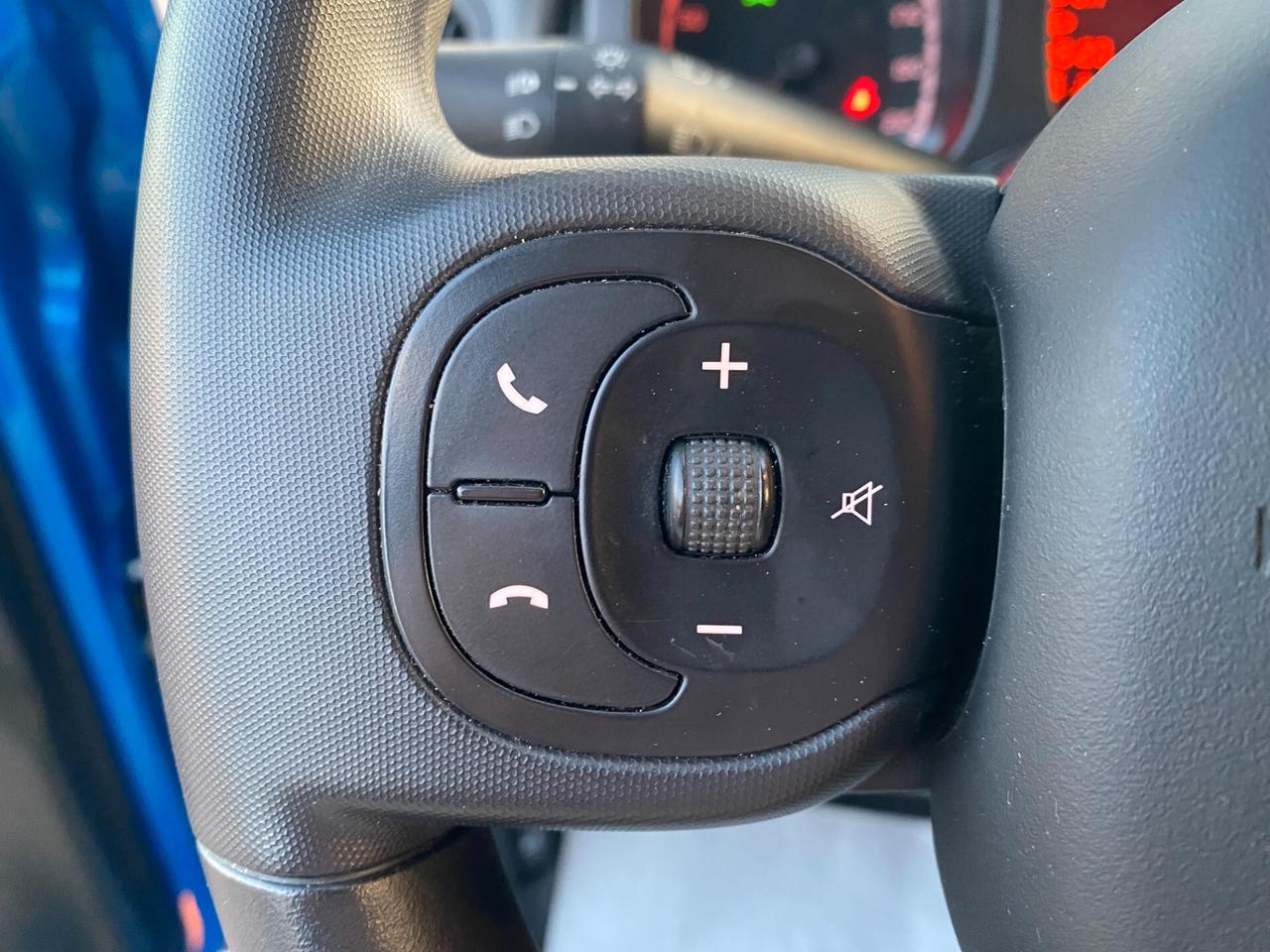 FIAT Panda 1.0 hybrid CROSS 5posti RadioAPP