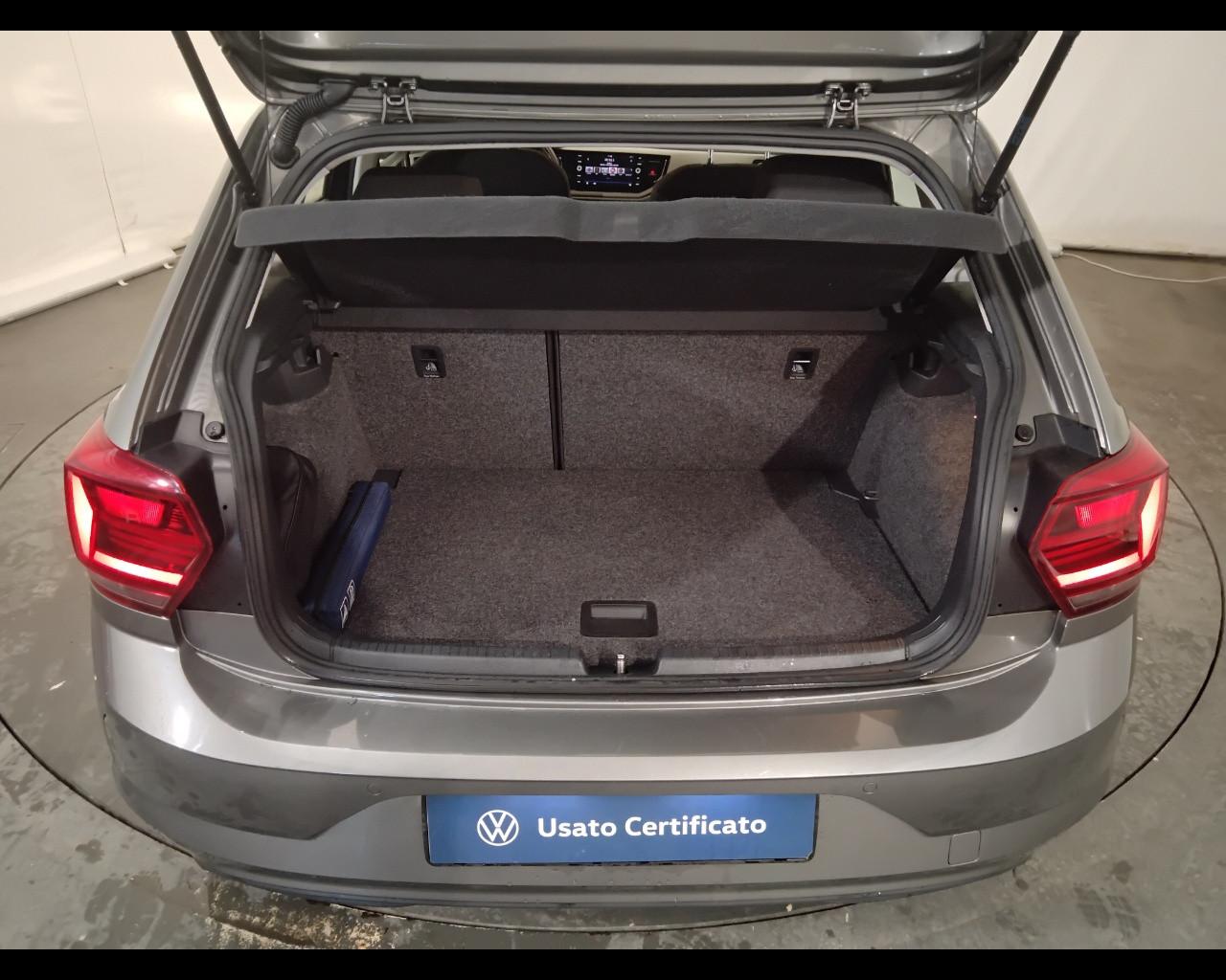 VOLKSWAGEN Polo VI 2017 - Polo 5p 1.0 mpi Comfortline 75cv