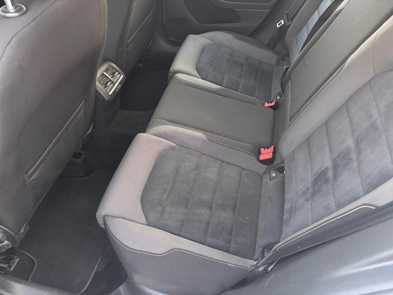 Volkswagen Golf Business 1.6 TDI 5p. 4MOTION Highline BlueMotion Tech.