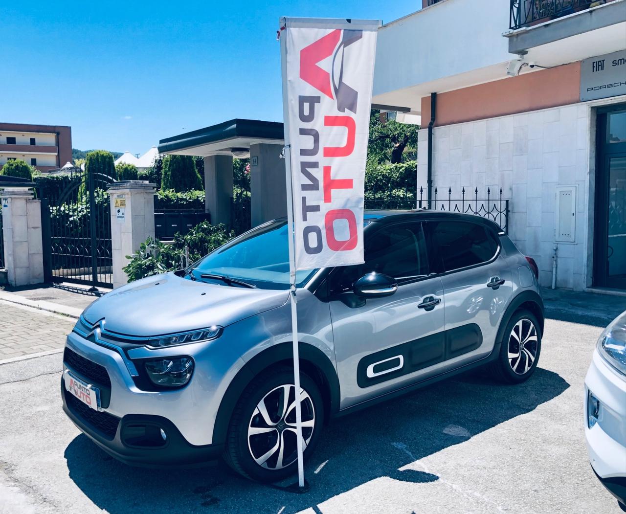 Citroen C31.2 110 CV TETTO NERO Shine -telecam-