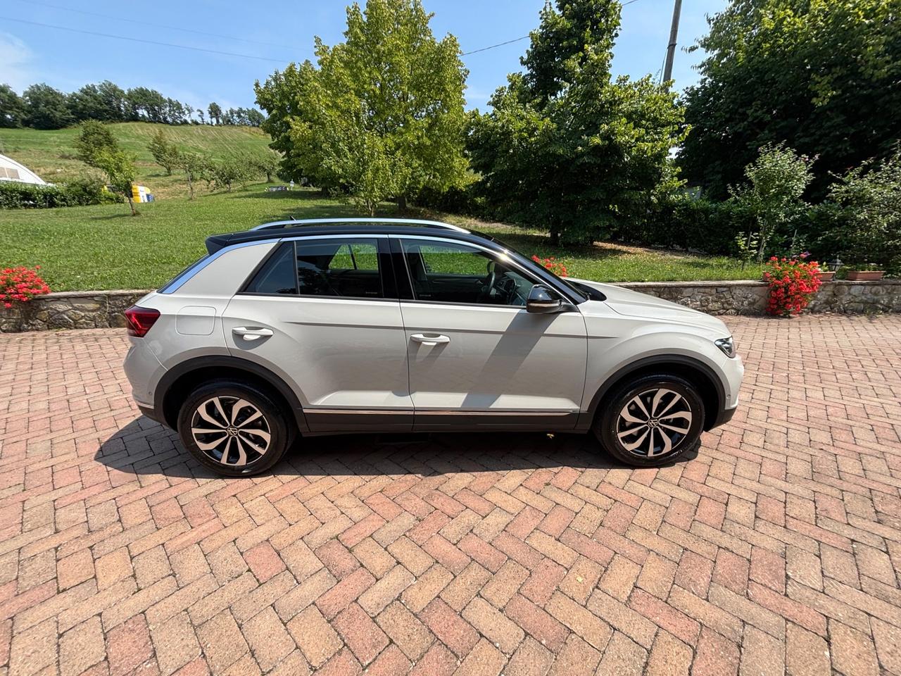 Volkswagen T-Roc 1.5 TSI 16000 Km - 03/2024
