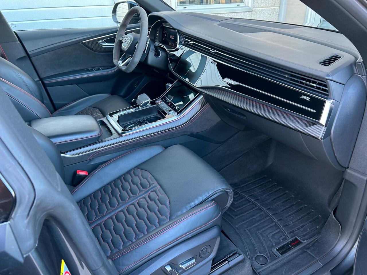 Audi RSQ8 TFSI V8 600CV quattro tiptronic