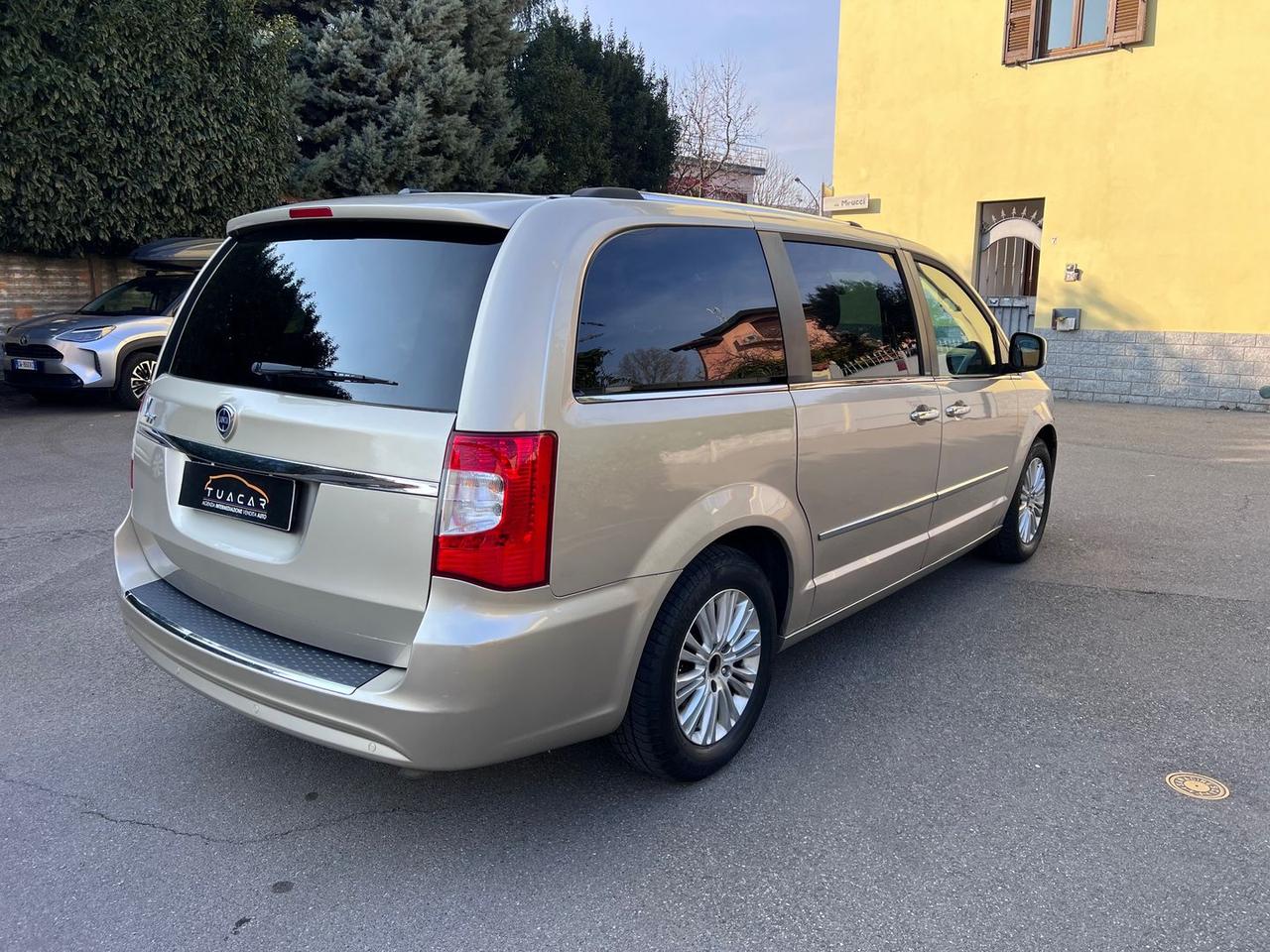 Lancia Voyager 2.8 D Platinum #9528