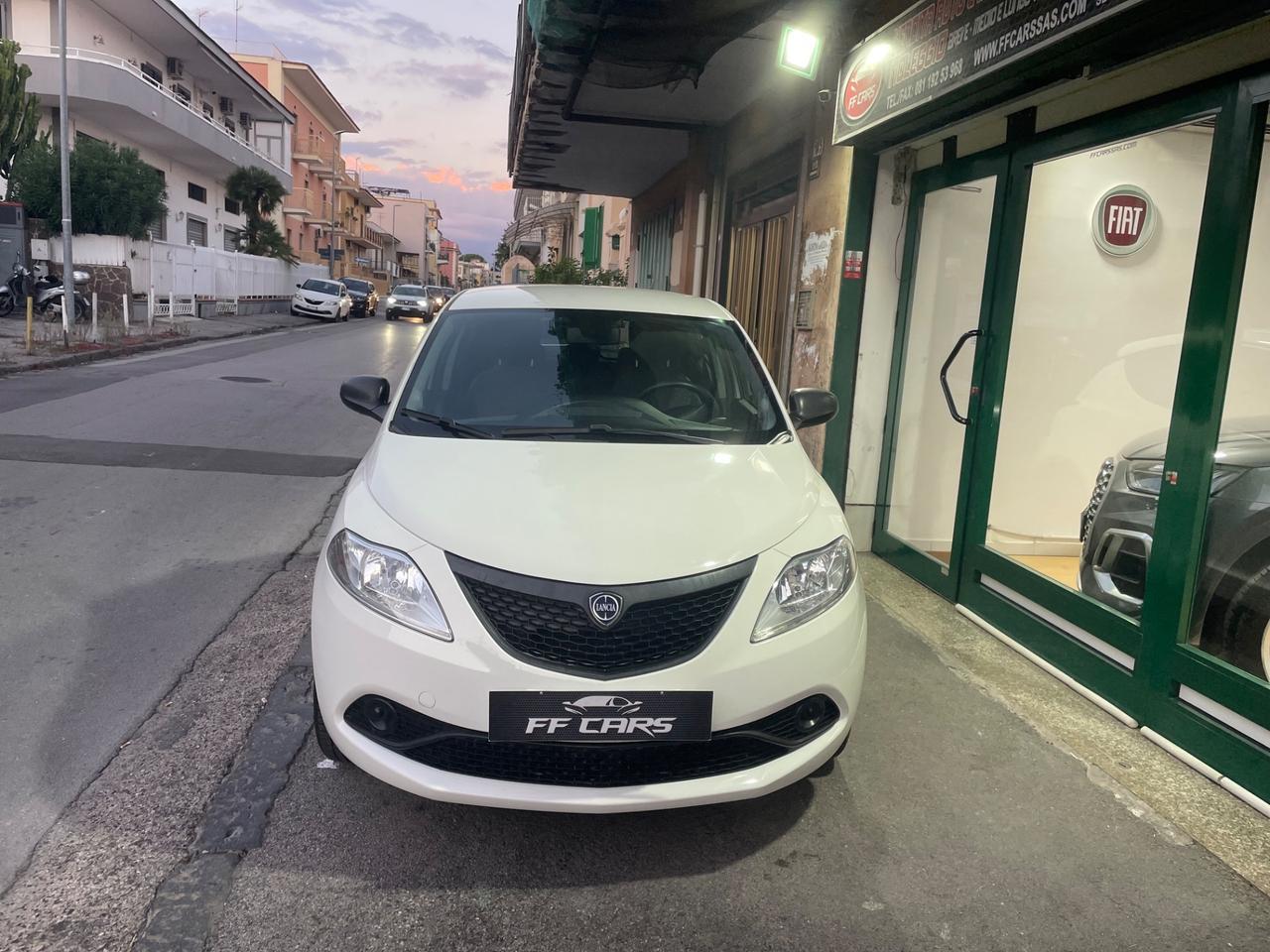 Lancia Ypsilon 1.2 69 CV 5 porte S&S Elefantino Blu ITALIA