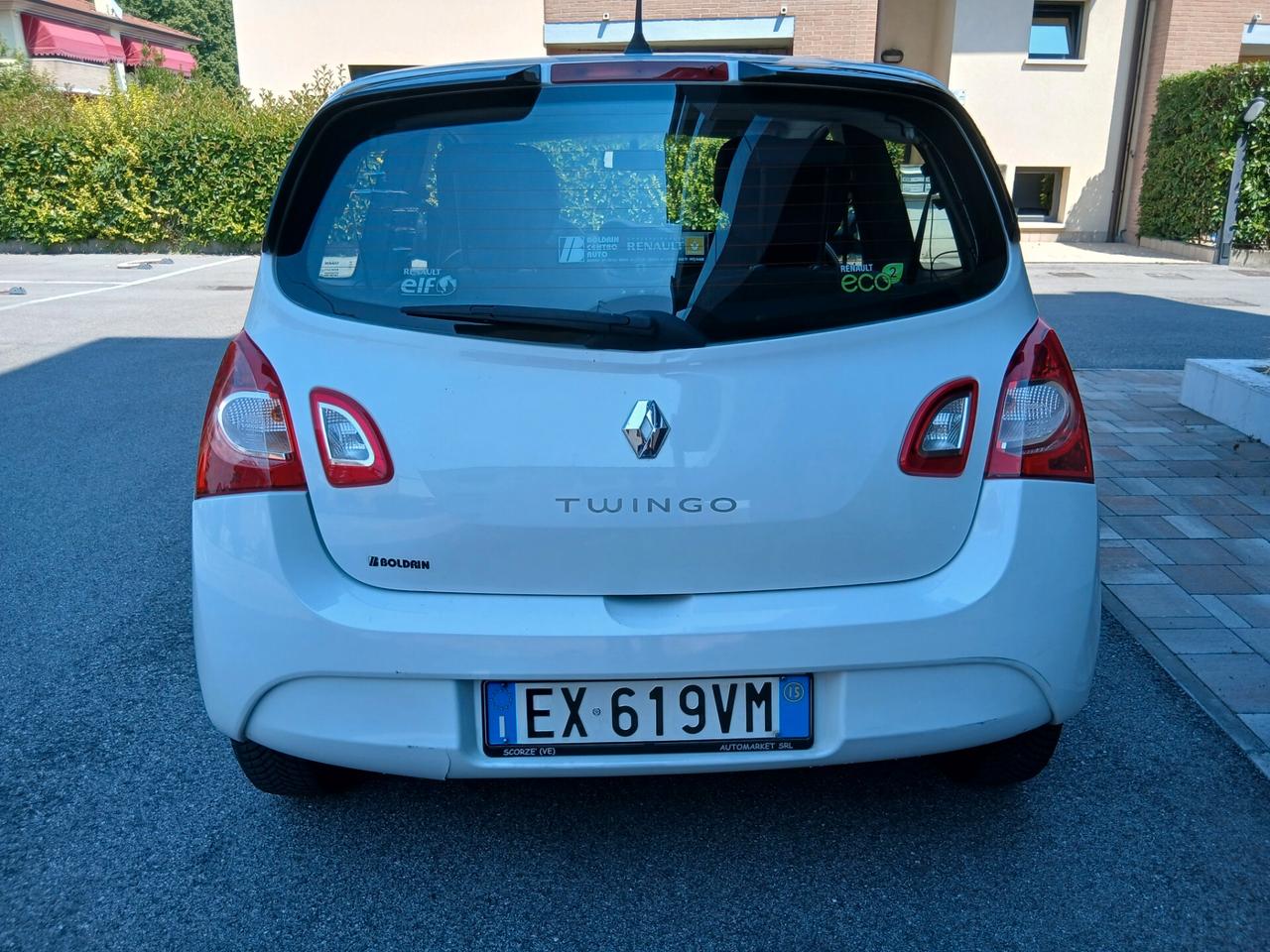 Renault Twingo 1.2 night & day unico prop tua a € 158 mese