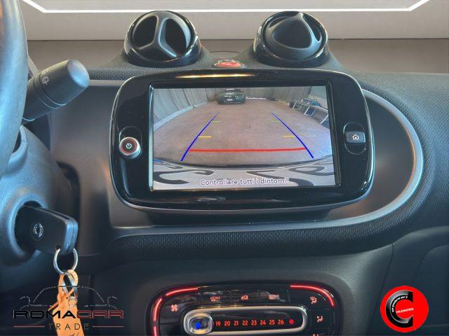 SMART ForTwo EQ cabrio TETTO APPLE CAR PLAY TELECAMERA