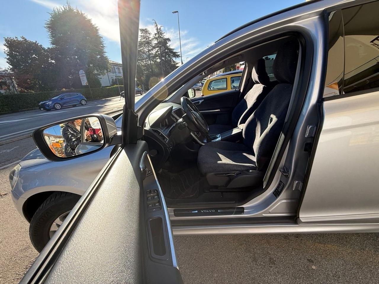 Volvo XC 60 Business 2.0 D4 #8045