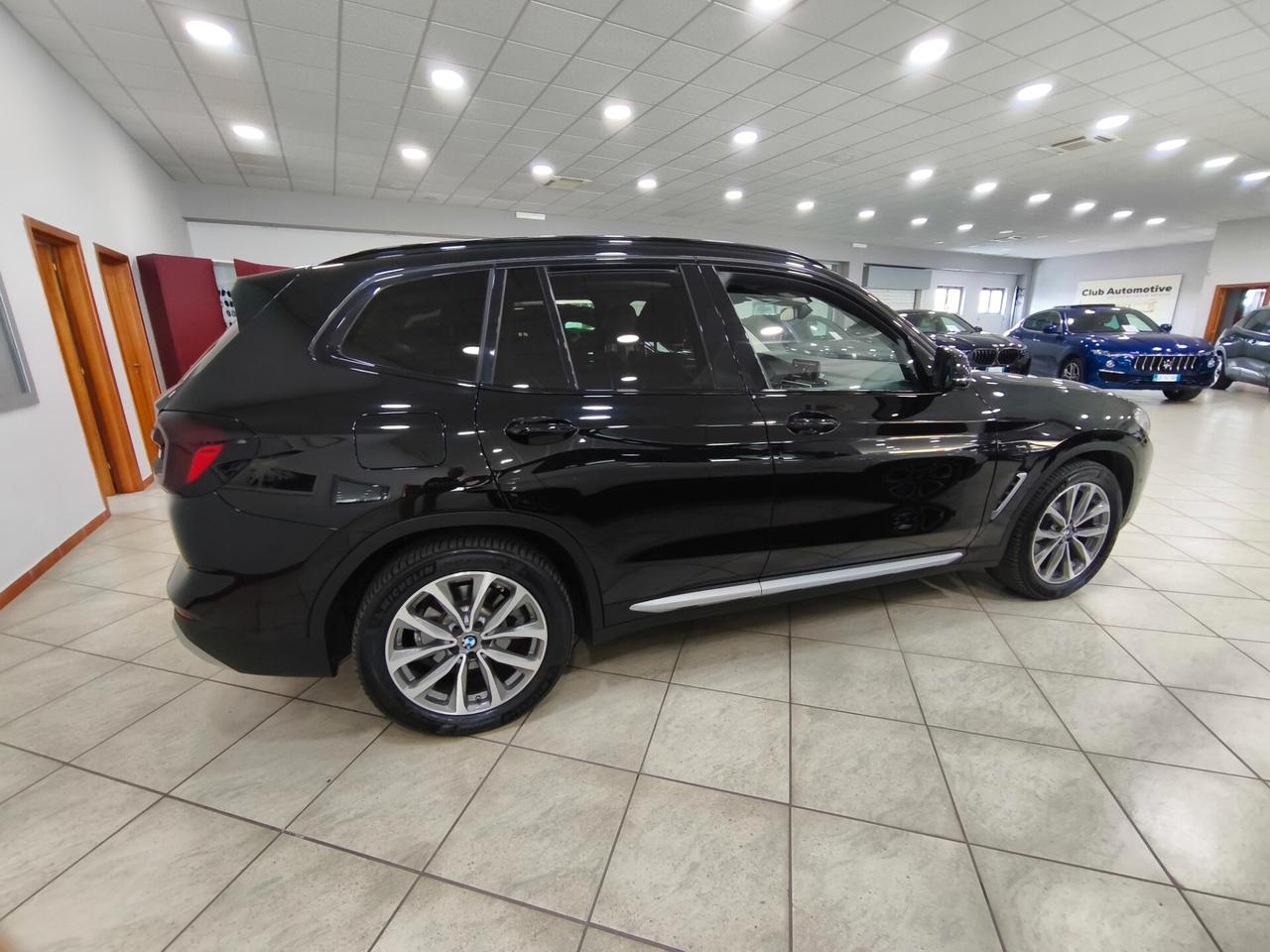 Bmw X3 xDrive20d X line48V (Tetto + Pelle)