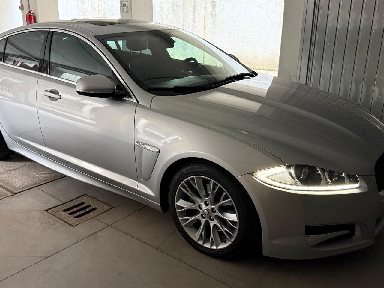 Jaguar XF 2.2 D 190 CV, IMPECCABILE