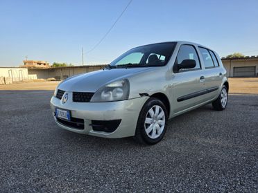 Renault Clio 1200 benzina gpl