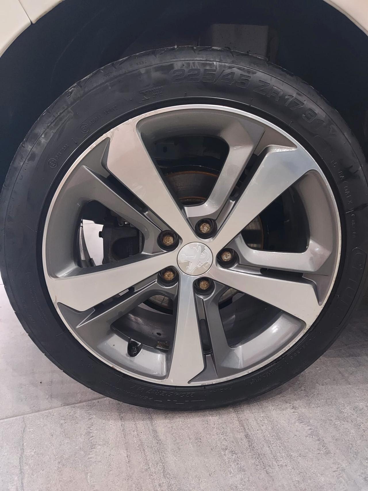 Peugeot 308 1.6 e-HDi 115 CV Stop&Start Allure
