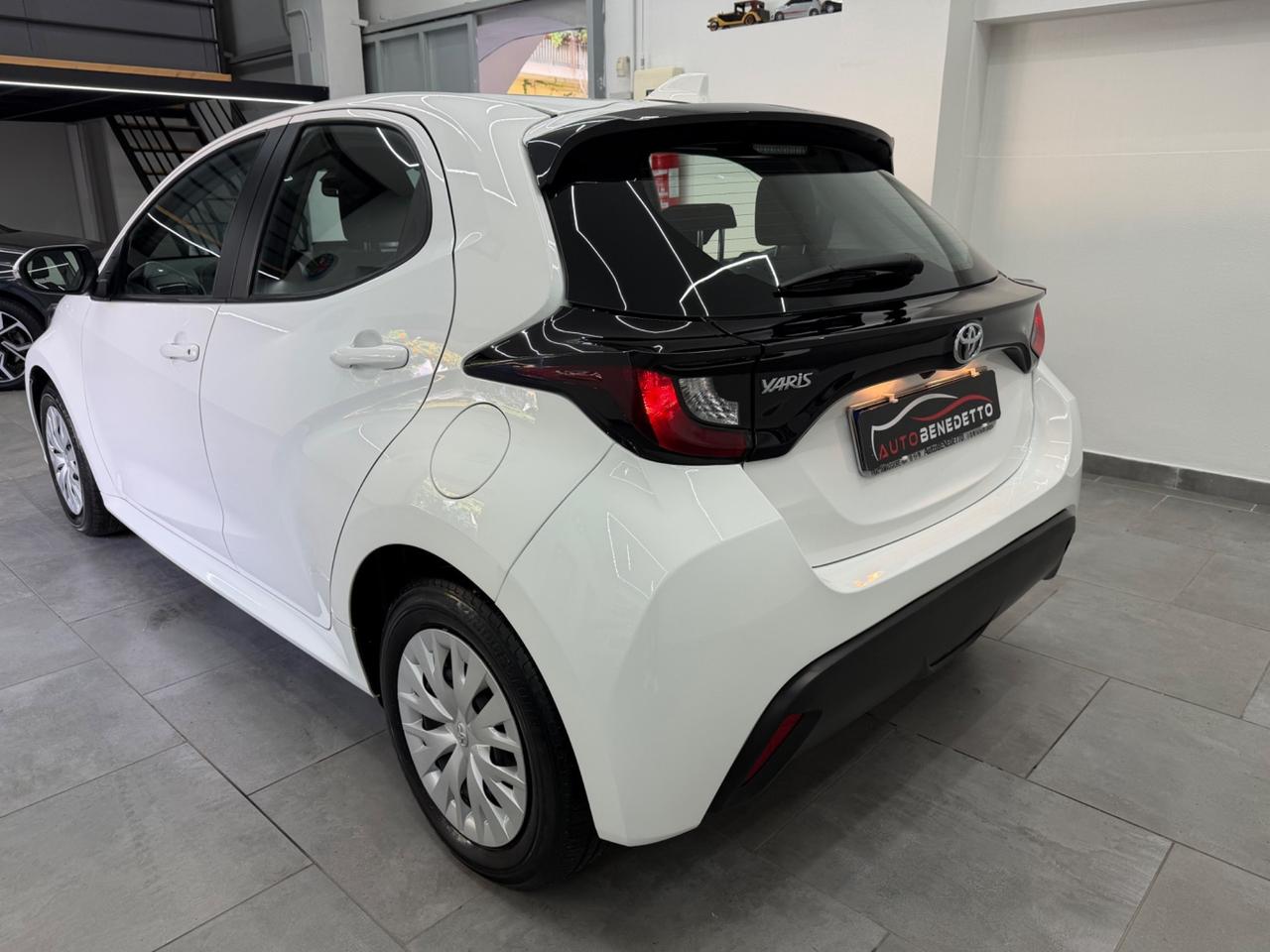 Toyota Yaris 1.0 5 porte Active 2023