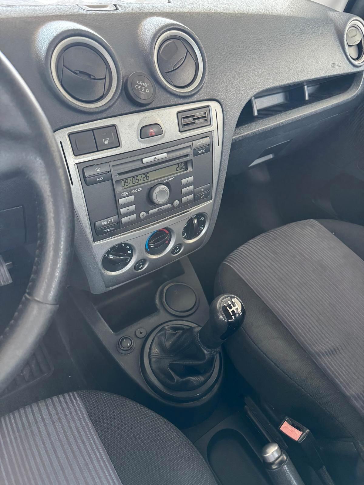 Ford Fusion UAV 1.4 16V 5p.