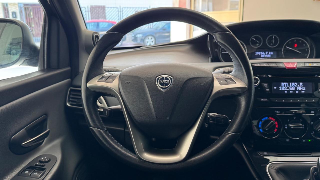 Lancia Ypsilon 1.2 69 CV 5 porte Silver-88.000 KM
