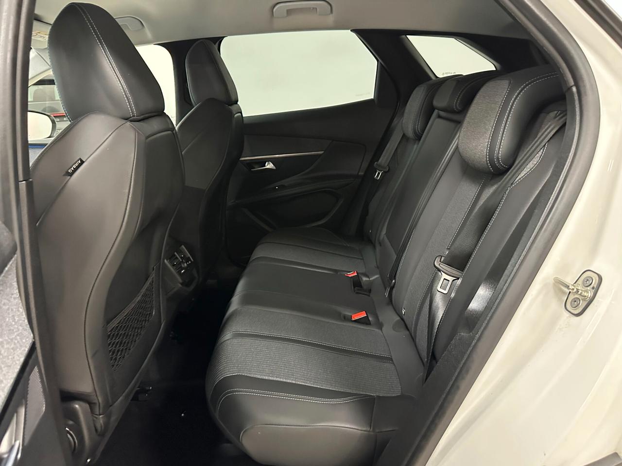 Peugeot 3008 BlueHDi 130 S&S EAT8 Allure Pack 2022