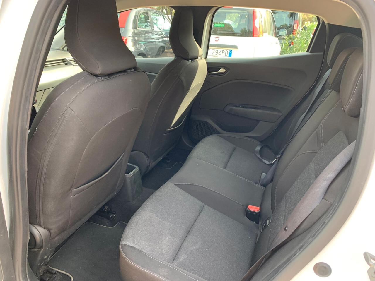 Renault Clio 2023 garantita