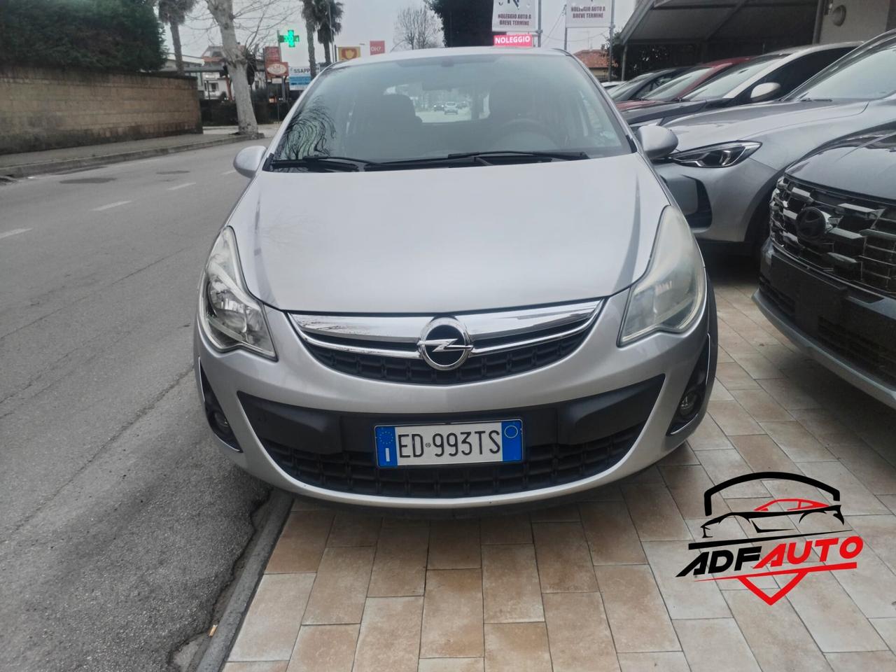 Opel Corsa 1.2 5 porte Cosmo