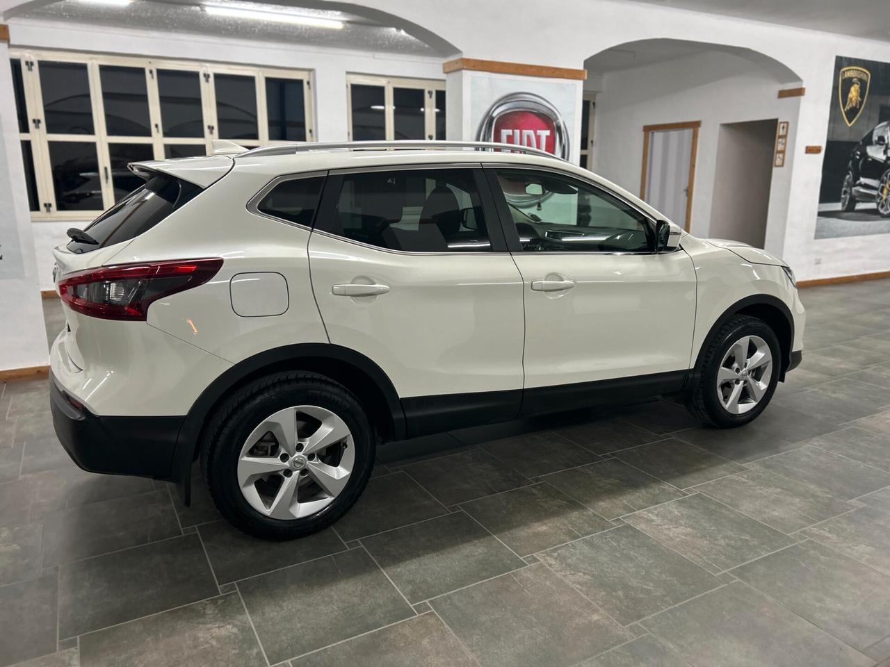Nissan Qashqai 1.5 dCi N-Connecta - 06/2018