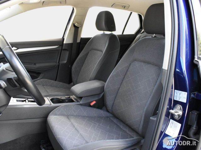 VOLKSWAGEN Golf 1.5 TGI 130cv DSG Life VIRTUAL CARPLAY TRIZONA