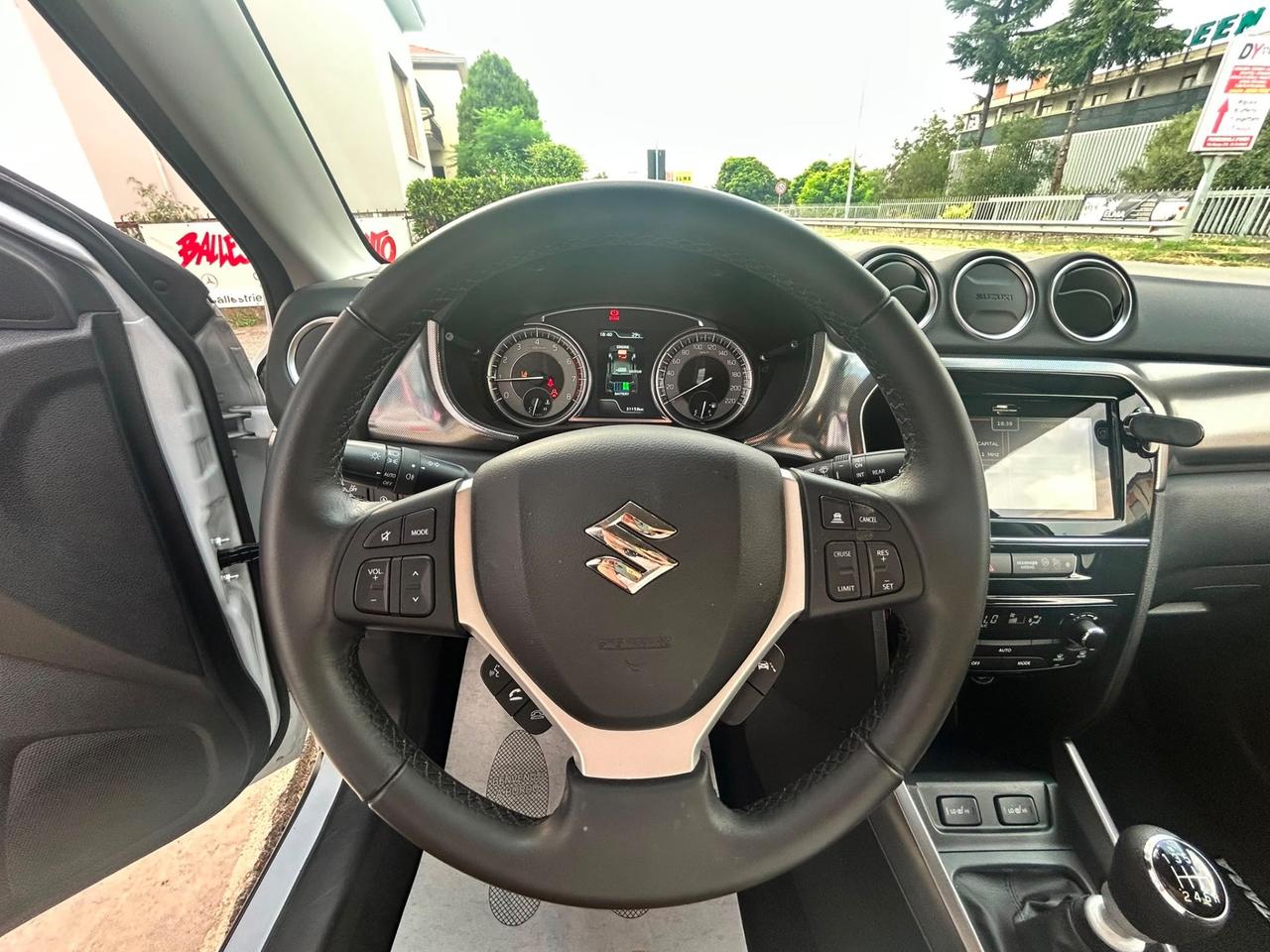 Suzuki Vitara 1.4 Hybrid Top